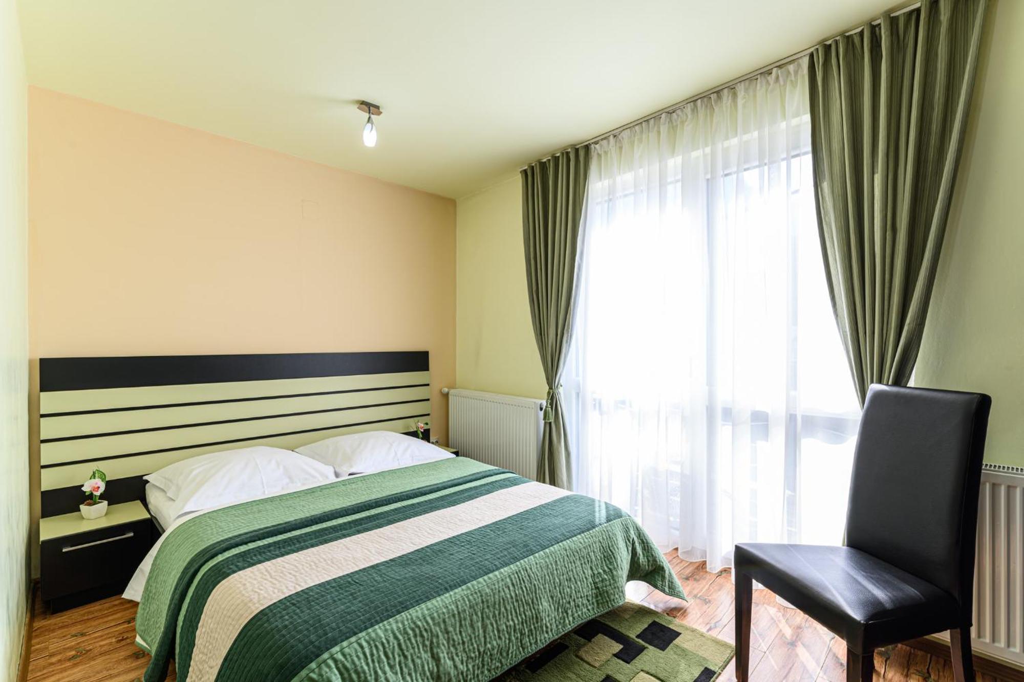 Casa Ramino Hotel Busteni Ngoại thất bức ảnh