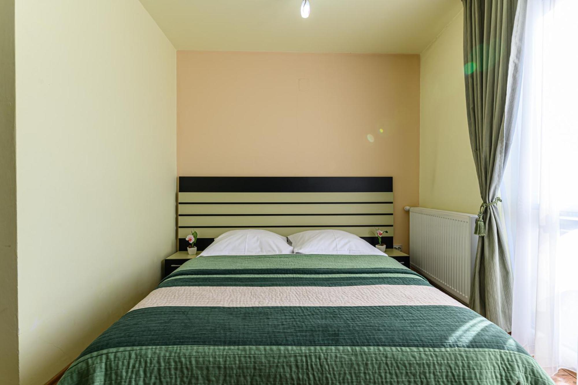 Casa Ramino Hotel Busteni Ngoại thất bức ảnh