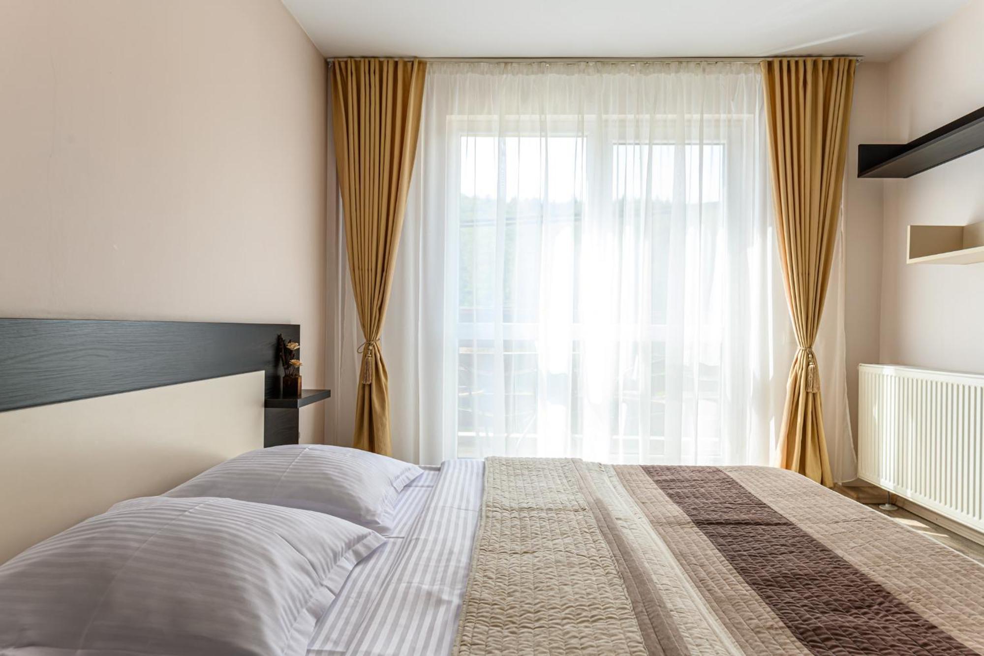Casa Ramino Hotel Busteni Ngoại thất bức ảnh