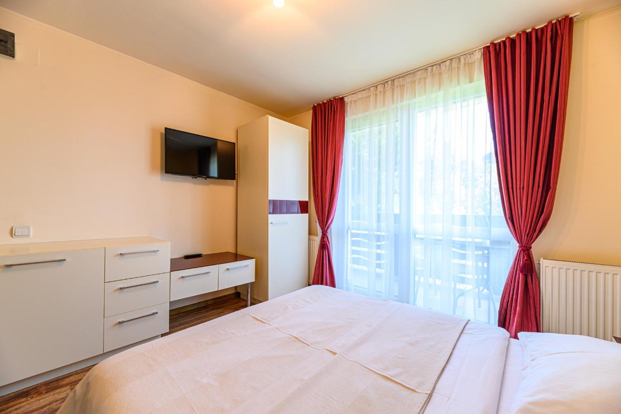 Casa Ramino Hotel Busteni Ngoại thất bức ảnh
